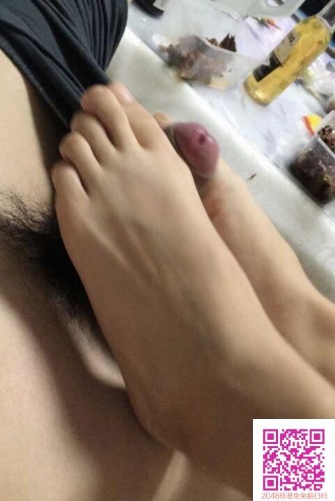 搞了个极品小少妇，身材颜值都没得说，对于恋足的我来说她的脚丫是最性感的[18P]第0页 作者:Publisher 帖子ID:97855 TAG:偷拍图片,露出偷窺,2048核基地