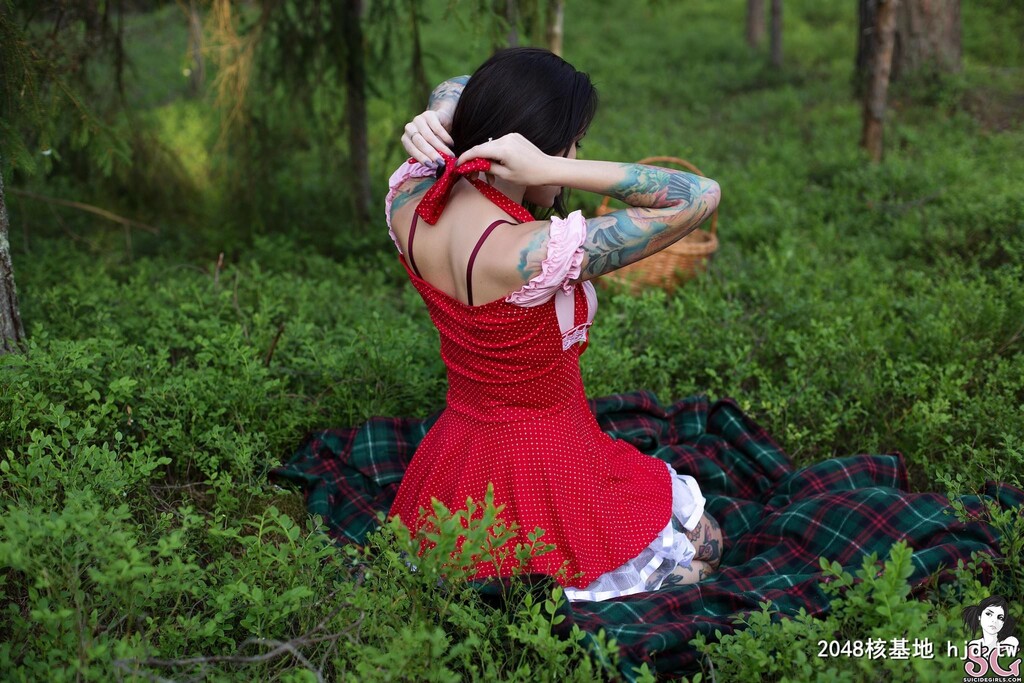 [SuicideGirls]NastyAveter-LittleRedRidingHood-[42P]第1页 作者:Publisher 帖子ID:60201 TAG:欧美图片,歐美激情,2048核基地