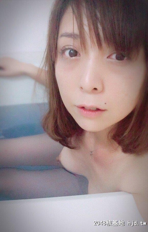 Ｂカップ30歳美人妻のプライベートヌード画像+Twitter裏垢で40歳なのに全裸で顔出しした...[14P]第1页 作者:Publisher 帖子ID:252584 TAG:自拍图片,網友自拍,2048核基地